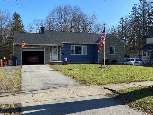 312 Vienna St, Newark, NY 14513