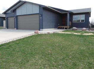 6615 W 5th St, Sioux Falls, SD 57107