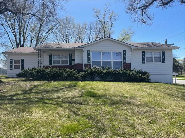 1023 Sunset Strip St, Excelsior Springs, MO 64024