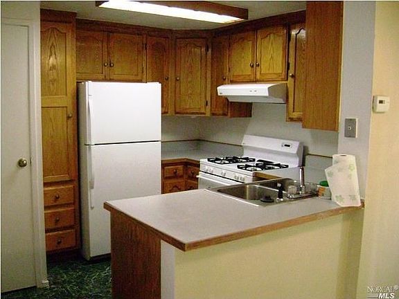 3rd image of 28 El Dorado Ct
