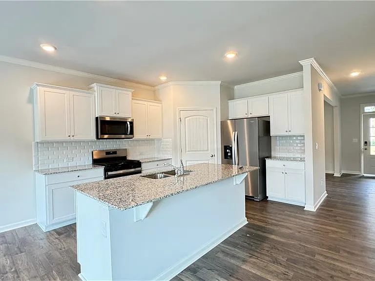 841 Highgrove Way — Photo 9