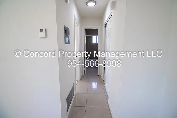 1727 Liberty St #12 — Photo 8