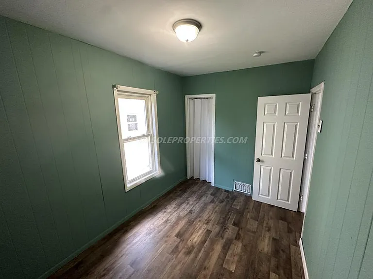 822 Orchard St — Photo 2