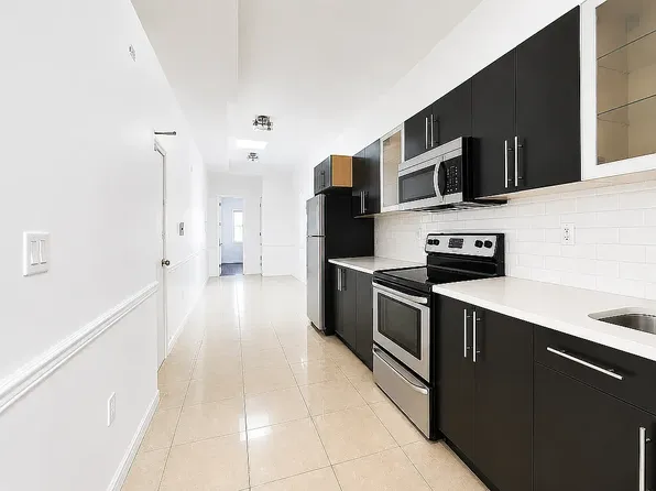 436 Wilson Avenue image 1 of 8