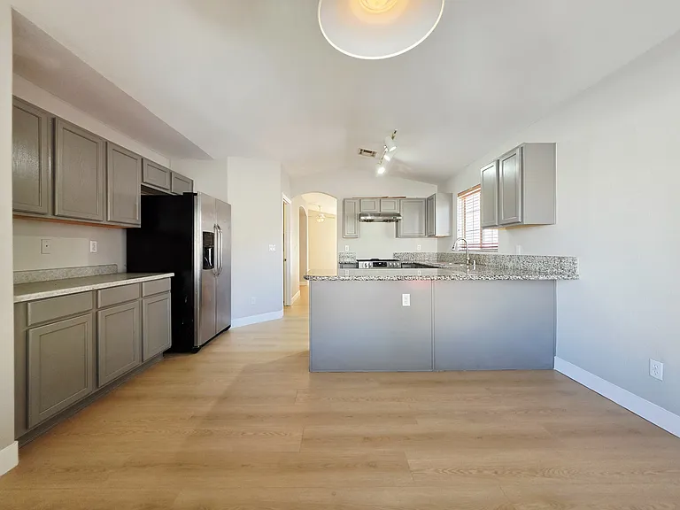 7724 Pacific Rim Ct — Photo 5