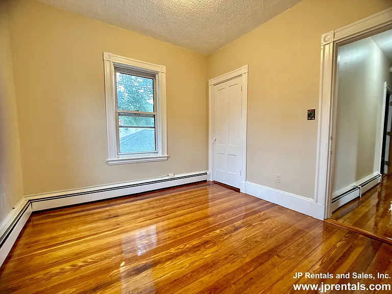 22 Spring Park Ave #3 — Photo 9