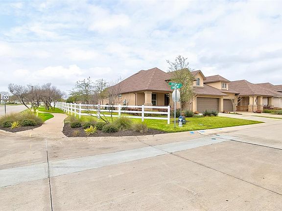 3rd image of 12516 Gritstone Dr