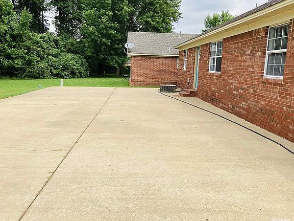2nd image of 97 Lelia Ln