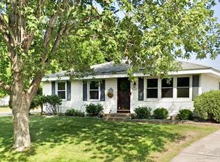 8201 Goodrich Rd, Bloomington, MN 55437