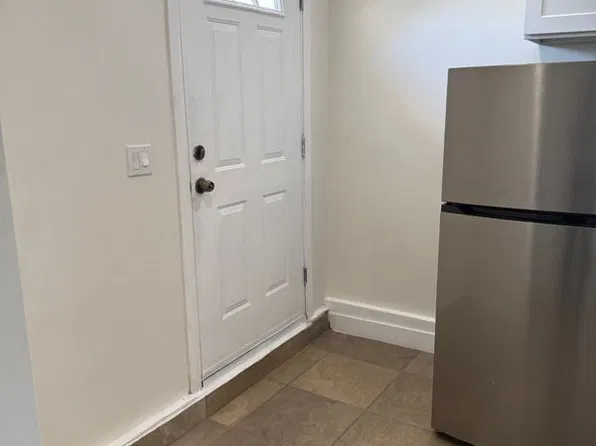 7748 Irvine Ave, North Hollywood, CA 91605