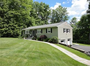 75 Rita Dr, New Fairfield, CT 06812
