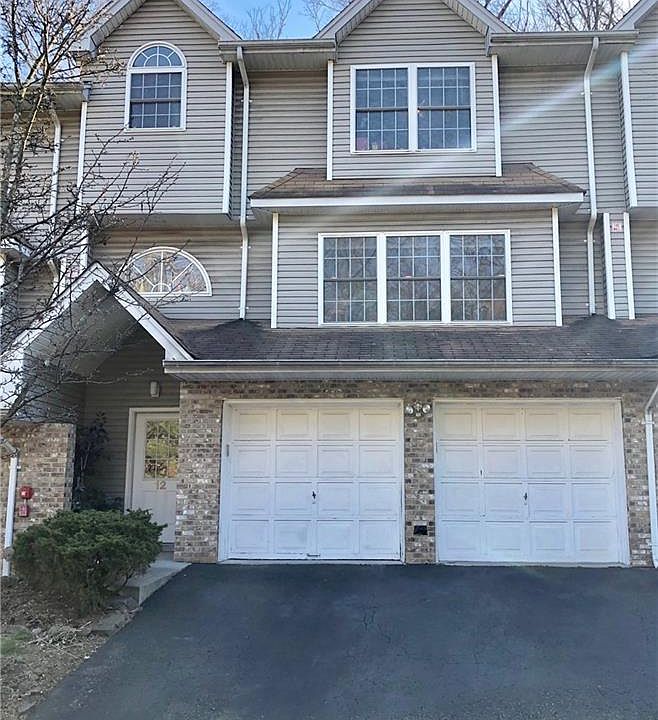 1st image of 12 Hillside Ln