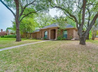 102 Redman Ln, Waxahachie, TX 75165