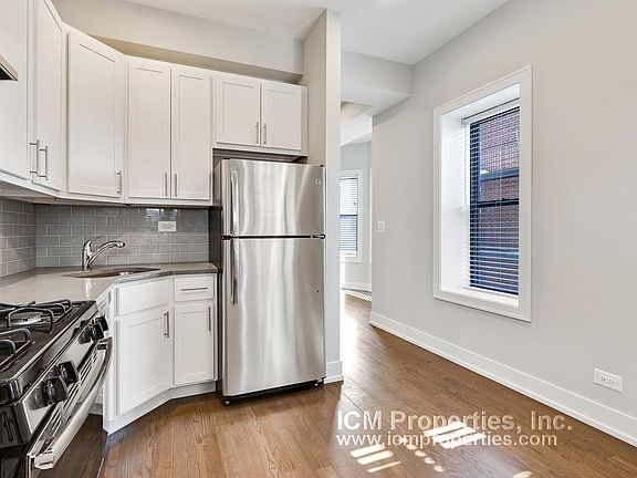 5th image of 814 W Altgeld St #1