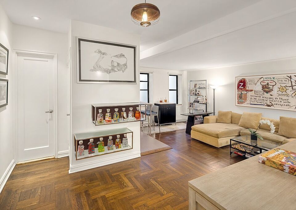 1st image of 225 W 25th St APT 1E
