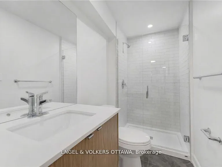 4 Monk St #2 — Photo 7