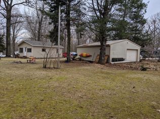 5984 E Fountain Rd, Fountain, MI 49410