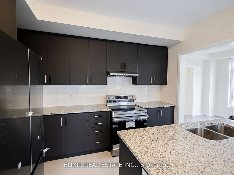 20 Molnar Cres — Photo 25