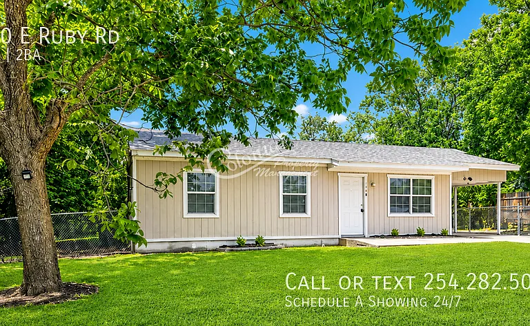 130 E Ruby Rd — Photo 1