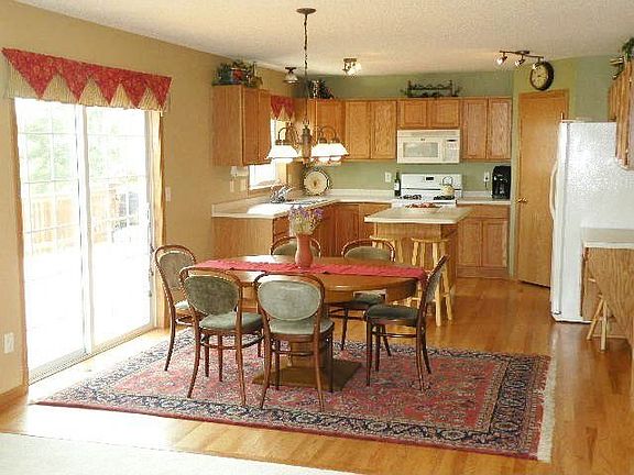 4th image of 1939 Fountain Ln