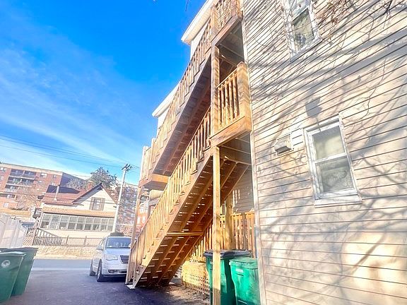 5th image of 105 Clarendon St