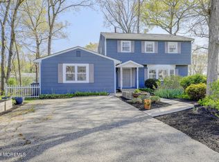 321 Hilltop Rd, Toms River, NJ 08753