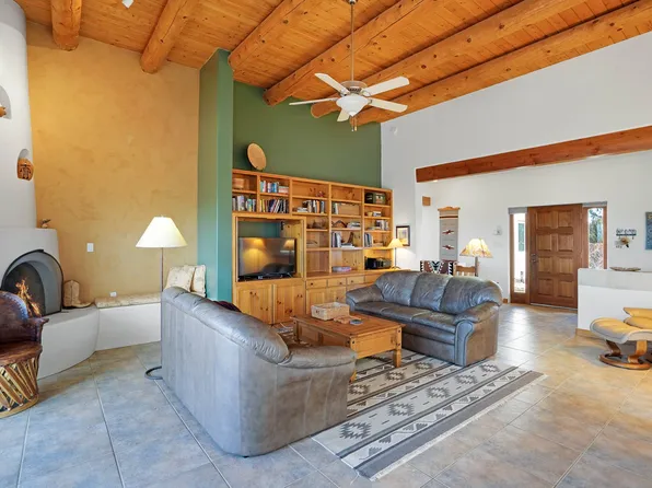 122 La Paz Loop, Santa Fe, NM 87508