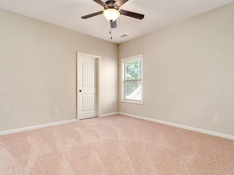 1290 Redbud Dr — Photo 22