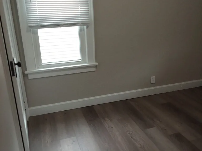 1112 Covert Ave — Photo 12