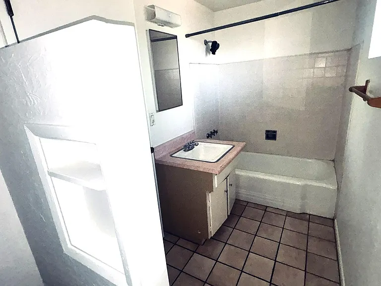 1990 W Amy Pl #B — Photo 6