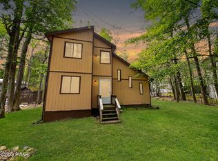 9256 Westwood Dr, Tobyhanna, PA 18466