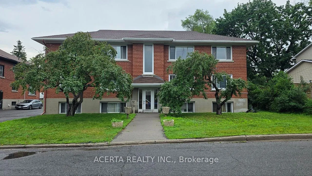 2 bed, $2,050 — Photo 1