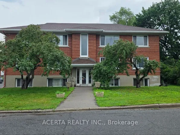 649 Cole Ave S #3, Ottawa, ON K2A 2B6