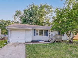 6204 E 136th St, Grandview, MO 64030