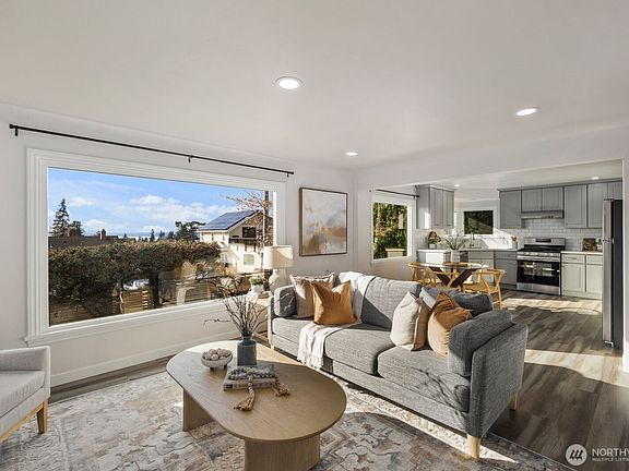 4th image of 6023 35th Avenue SW