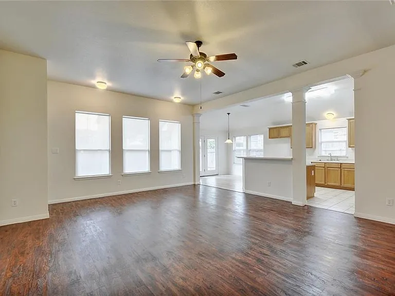 2624 Century Park Blvd — Photo 4