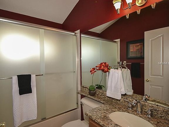3rd image of 505 Somerhill Dr NE