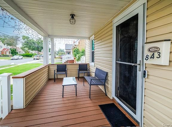 4th image of 843 Davis Avenue