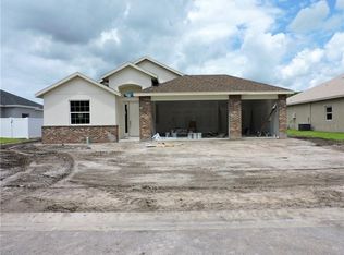 1220 Wild Daisy Dr, Plant City, FL 33563