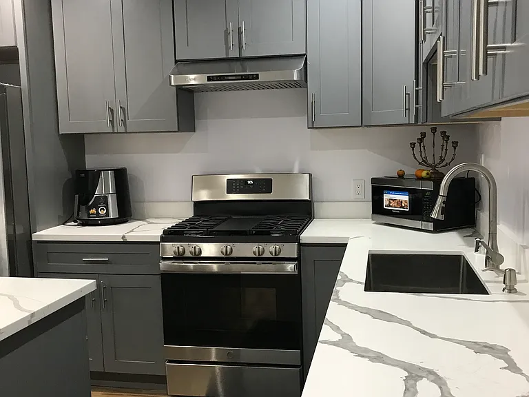 211 Miramar Ave #3 — Photo 16