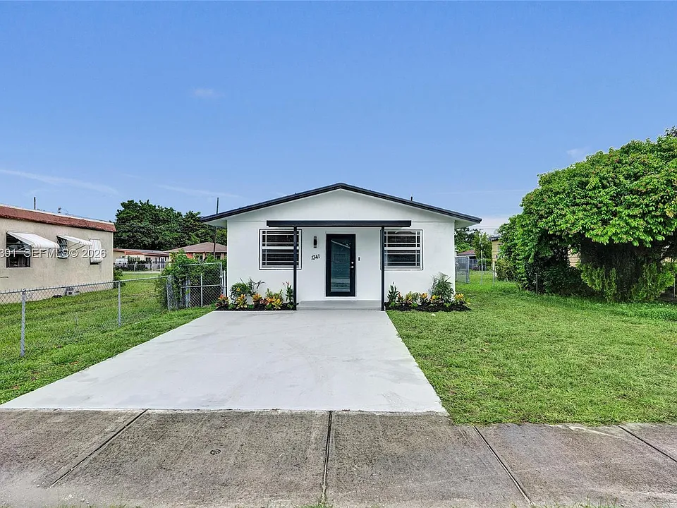 1341 NW 75th St