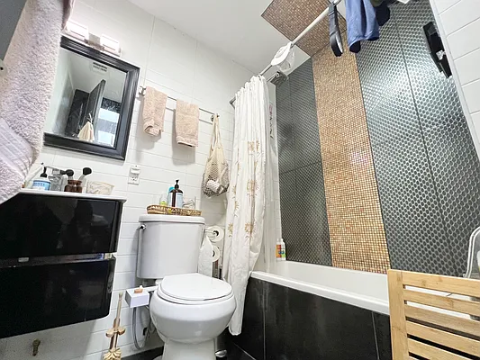 Rented by Pear NYC LLC | media 19