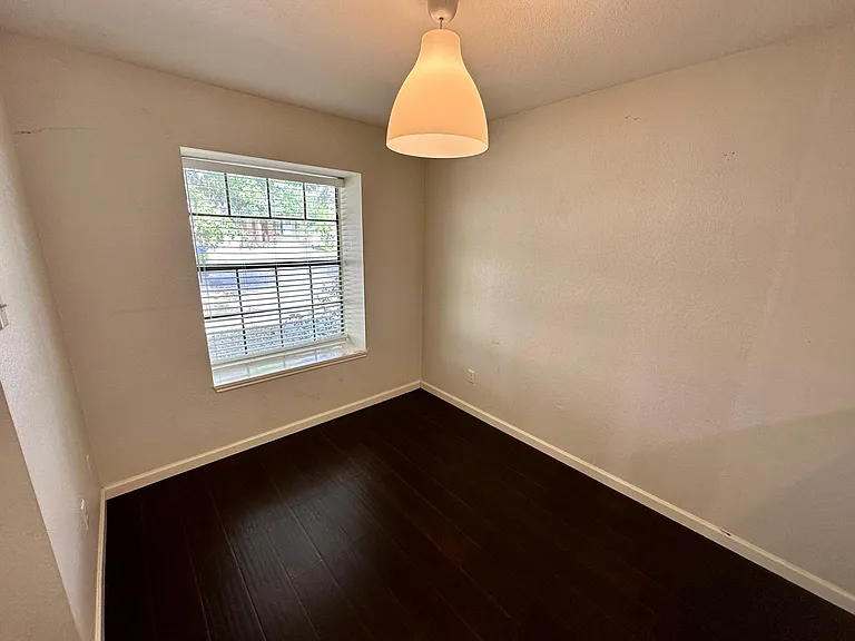 1429 Hyridge Cir — Photo 8
