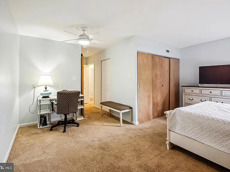 21 Silverwood Cir #4 — Photo 9