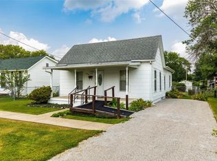 1010 S Monroe St, Litchfield, IL 62056