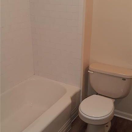 4th image of 228 W 3rd St