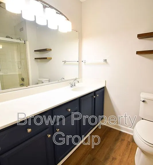 1733 Swann St — Photo 3