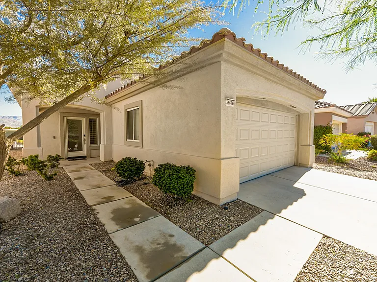 39676 Somerset Ave — Photo 10