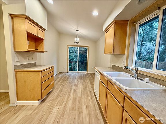 5th image of 1200 N 12th Place