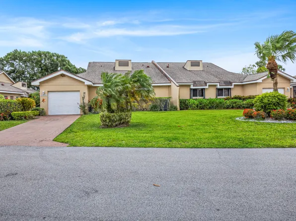 6888 Fountains Circle, Lake Worth, FL 33467